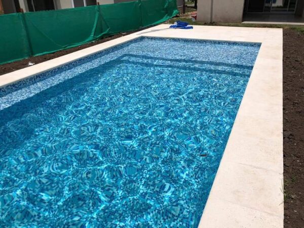 Piscina de Hormigón 8x3 / 8x4 metros